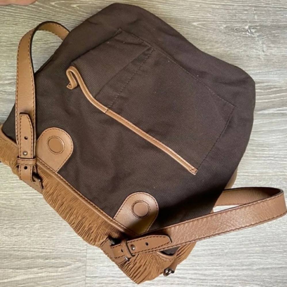 Escada nylon sport crossbag - Picture 5 of 11